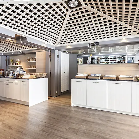 Val D'arimont منتزه العطل